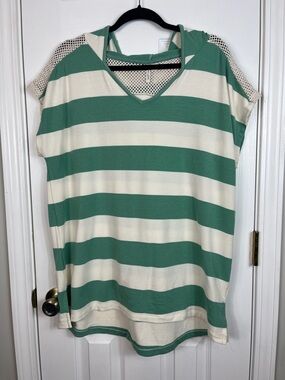 Live-Well green and white striped hooded swim cover up. XL.